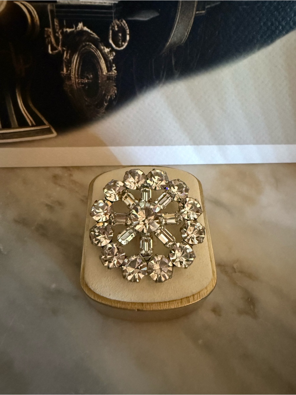 Weiss Brooch - Picture 4 of 6